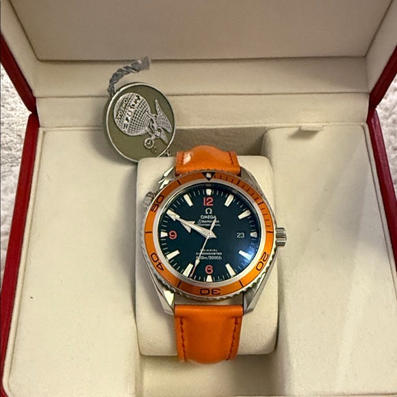Omega Watch with Vibrant Orange Strap and Black Dial - Picture 16 of 16